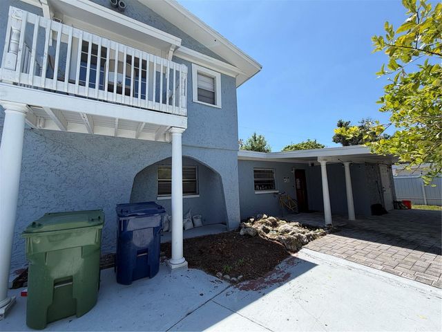 2926 W SAINT JOHN STREET, Tampa, FL 33607