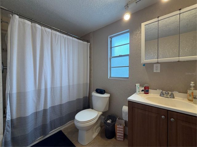 2926 W SAINT JOHN STREET, Tampa, FL 33607