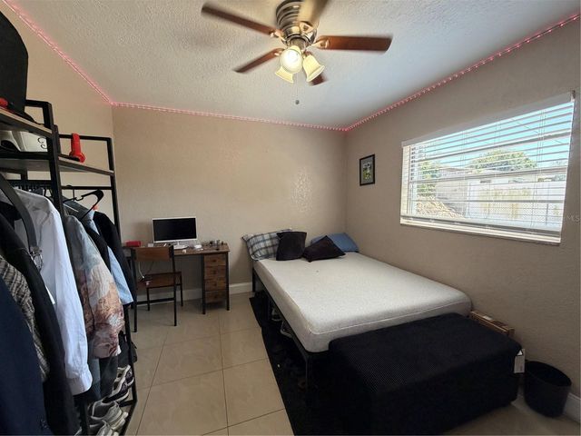 2926 W SAINT JOHN STREET, Tampa, FL 33607