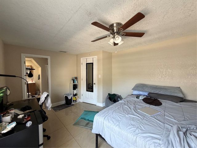 2926 W SAINT JOHN STREET, Tampa, FL 33607