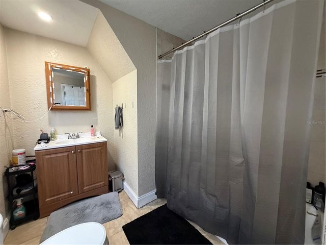 2926 W SAINT JOHN STREET, Tampa, FL 33607