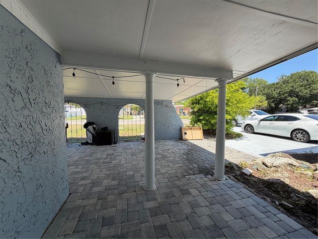 2926 W SAINT JOHN STREET, Tampa, FL 33607