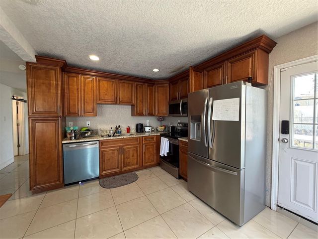 2926 W SAINT JOHN STREET, Tampa, FL 33607