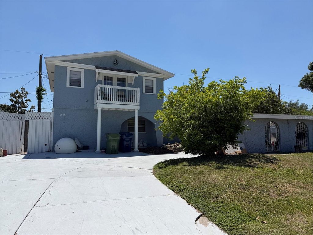 2926 W SAINT JOHN STREET, Tampa, FL 33607