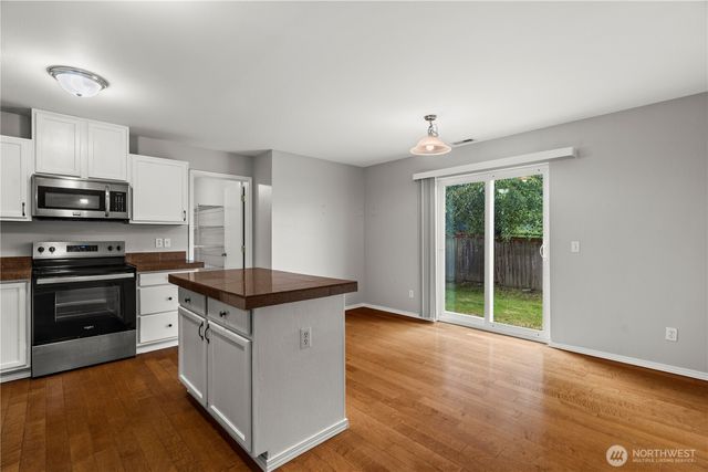 8422 175th Street Ct E, Puyallup, WA 98375