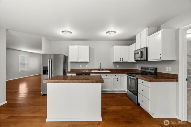 8422 175th Street Ct E, Puyallup, WA 98375