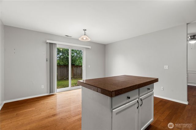 8422 175th Street Ct E, Puyallup, WA 98375