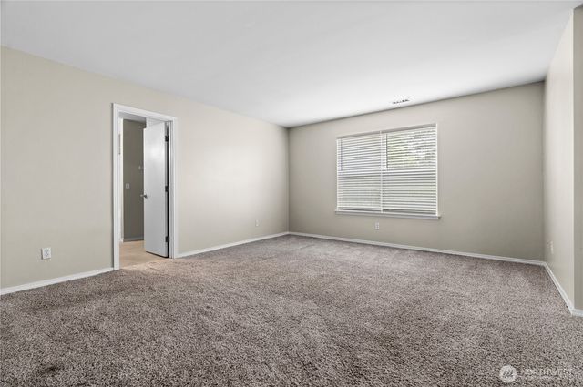 8422 175th Street Ct E, Puyallup, WA 98375