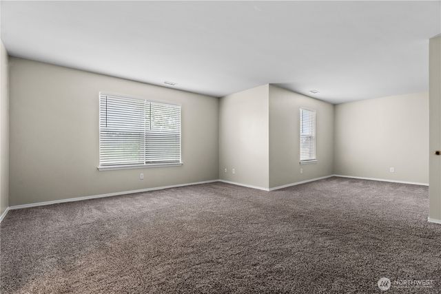 8422 175th Street Ct E, Puyallup, WA 98375