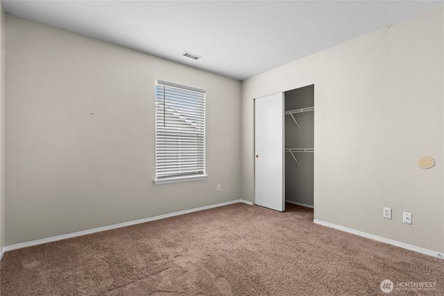8422 175th Street Ct E, Puyallup, WA 98375