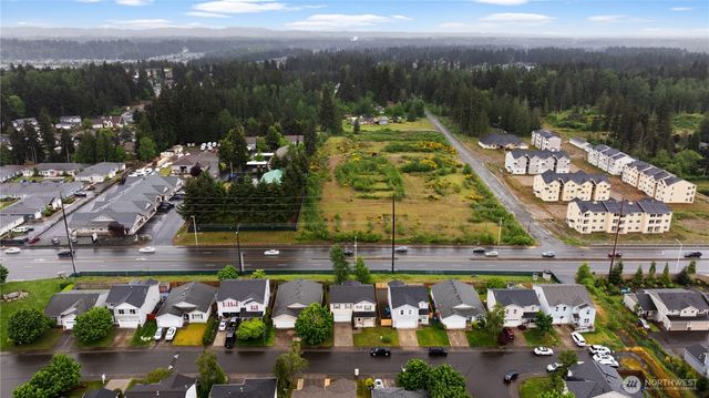 8422 175th Street Ct E, Puyallup, WA 98375