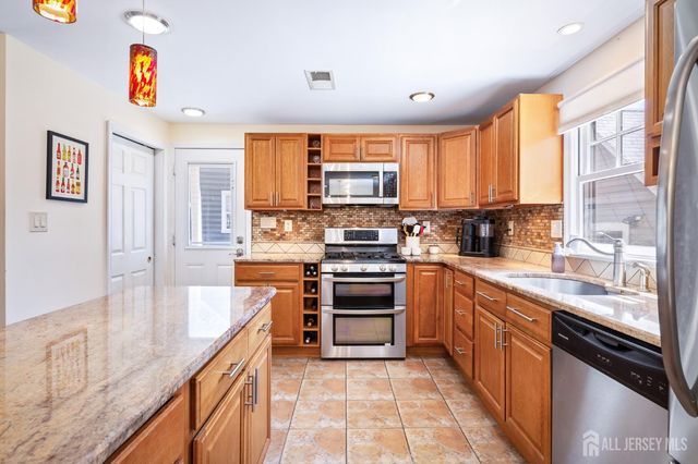 817 Dunellen Avenue, Dunellen, NJ 08812