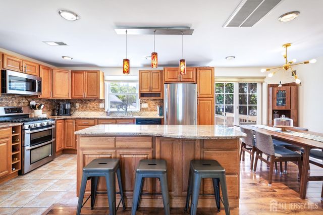 817 Dunellen Avenue, Dunellen, NJ 08812