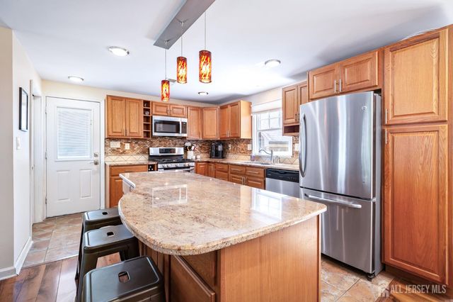 817 Dunellen Avenue, Dunellen, NJ 08812