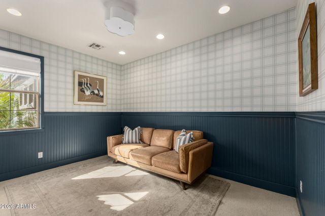 8942 E HOBART Street, Mesa, AZ 85207