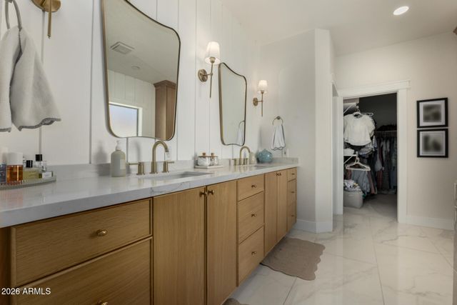 8942 E HOBART Street, Mesa, AZ 85207