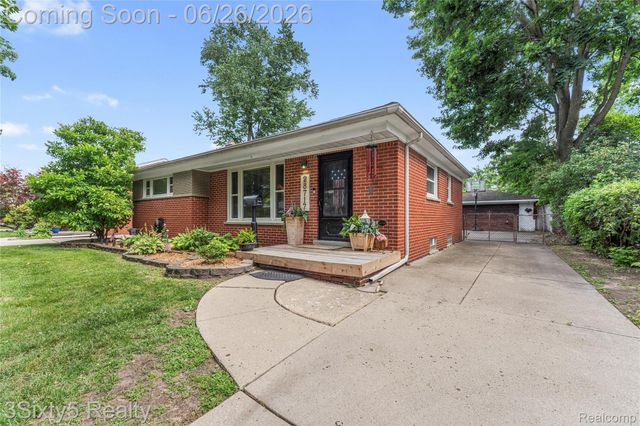 28717 Westfield Street, Livonia, MI 48150