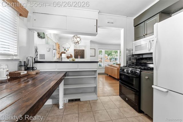 28717 Westfield Street, Livonia, MI 48150