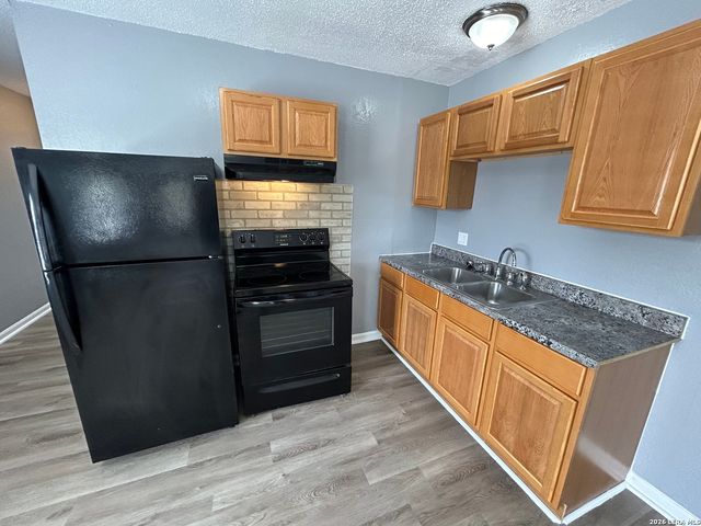 2319 Observation Dr Apt 1, San Antonio, TX 78227