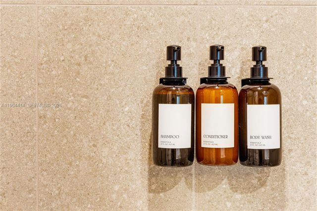 11 NE 6th 2901, Miami, FL 33132