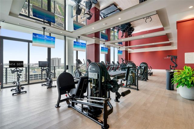 11 NE 6th 2901, Miami, FL 33132