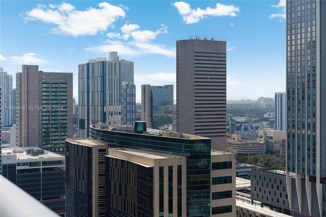 11 NE 6th 2901, Miami, FL 33132