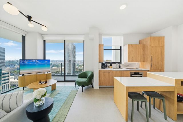 11 NE 6th 2901, Miami, FL 33132