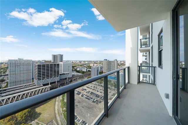 11 NE 6th 2901, Miami, FL 33132