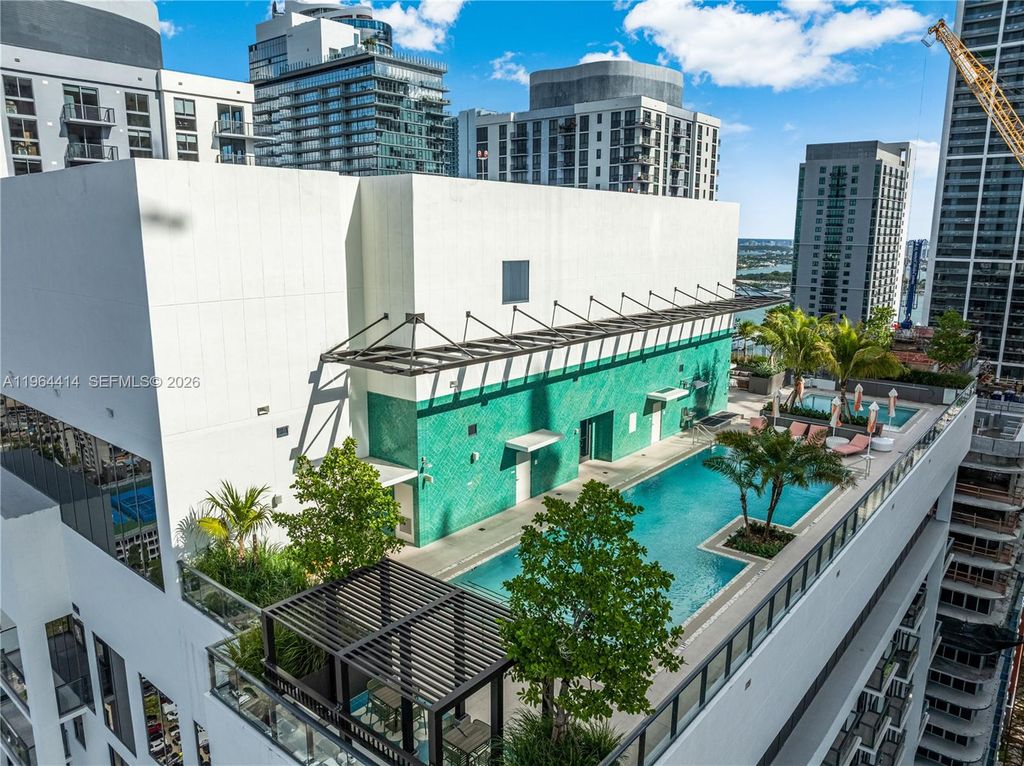 11 NE 6th 2901, Miami, FL 33132