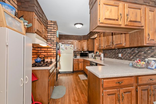 15017 Sunset Avenue, Oak Forest, IL 60452