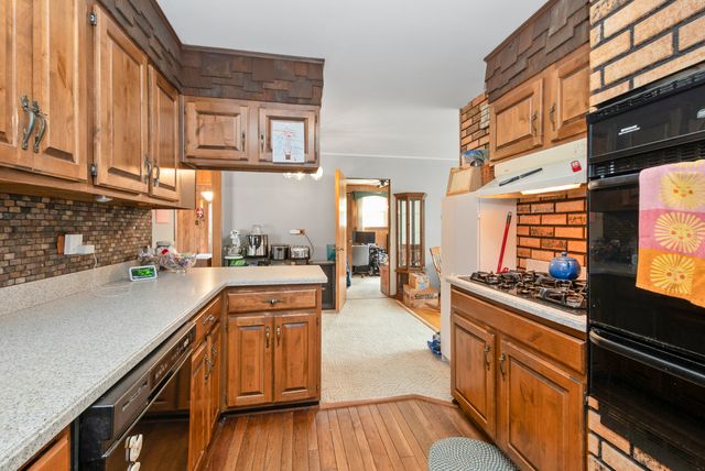 15017 Sunset Avenue, Oak Forest, IL 60452