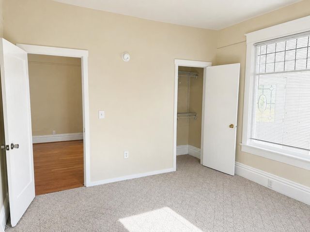 1011 E Augusta Ave, Spokane, WA 99207