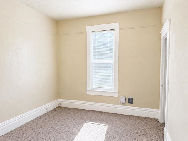1011 E Augusta Ave, Spokane, WA 99207