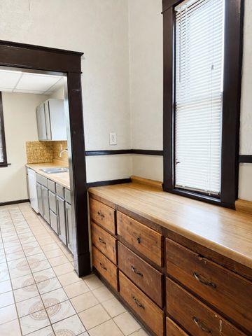 1011 E Augusta Ave, Spokane, WA 99207