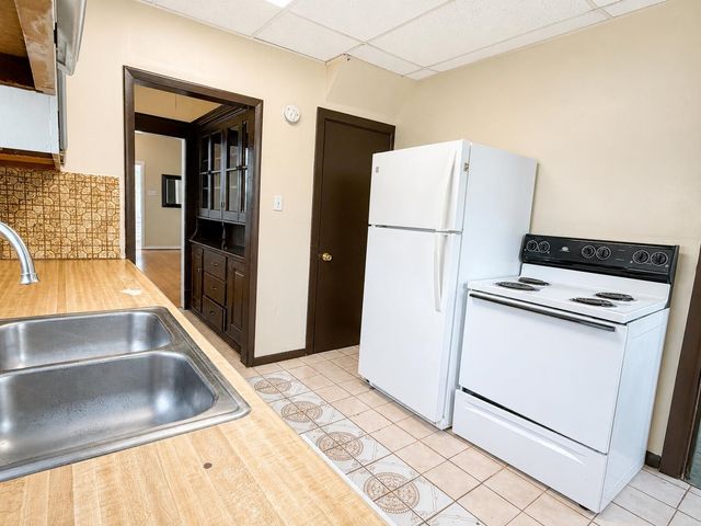 1011 E Augusta Ave, Spokane, WA 99207