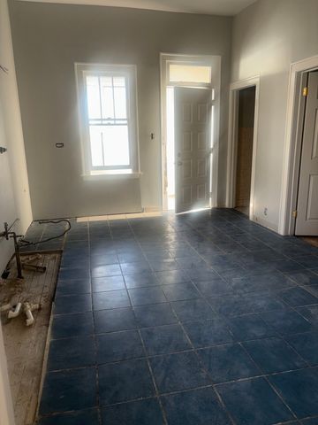 9338 S Marquette Avenue, Chicago, IL 60617