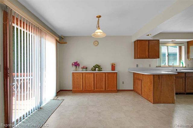 5010 Kelly Drive, Warren, MI 48092