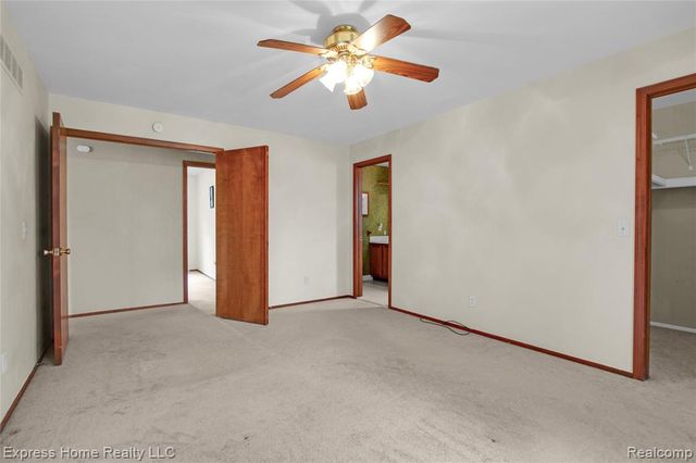5010 Kelly Drive, Warren, MI 48092
