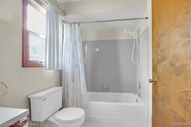 5010 Kelly Drive, Warren, MI 48092