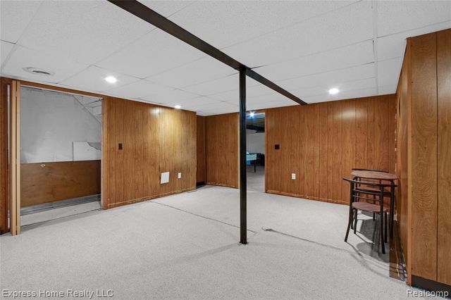 5010 Kelly Drive, Warren, MI 48092