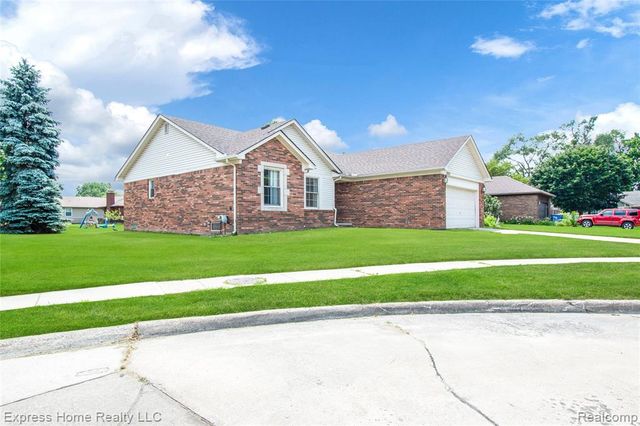 5010 Kelly Drive, Warren, MI 48092