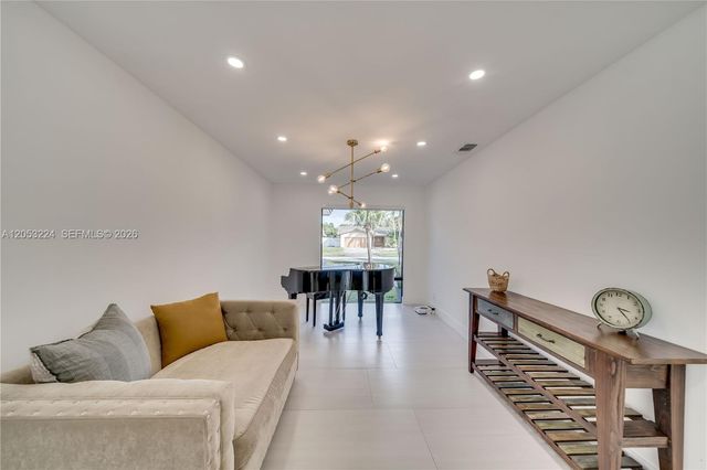 3400 N Park Rd, Hollywood, FL 33021