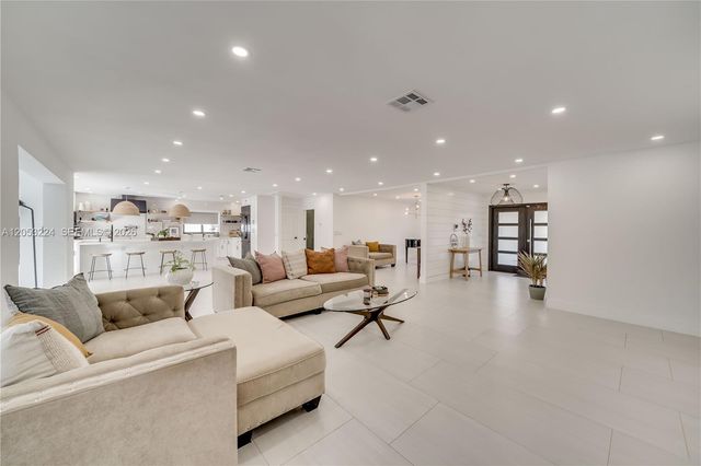 3400 N Park Rd, Hollywood, FL 33021