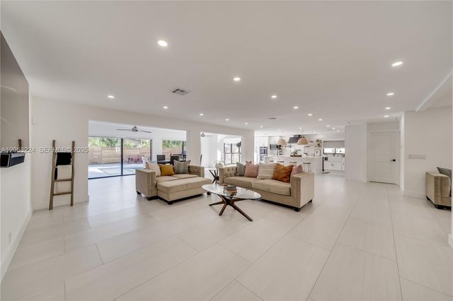 3400 N Park Rd, Hollywood, FL 33021