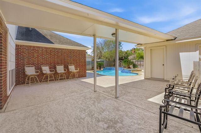 4822 Hillswick Drive, Sugar Land, TX 77479