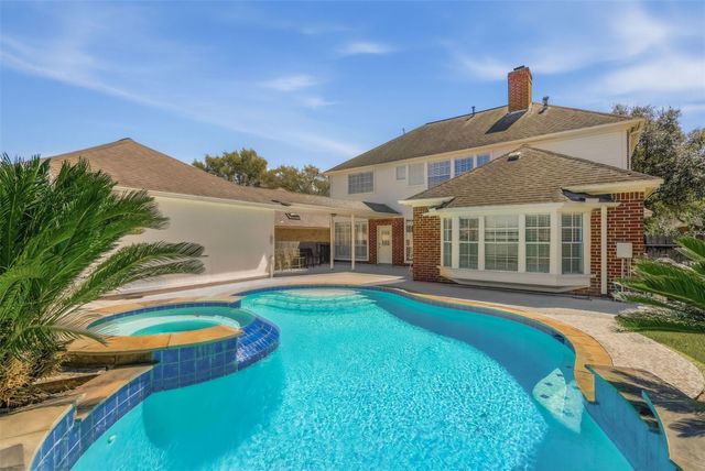 4822 Hillswick Drive, Sugar Land, TX 77479