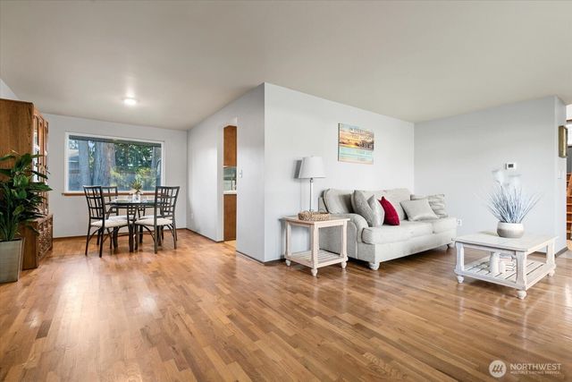 10523 NE 197TH Street, Bothell, WA 98011