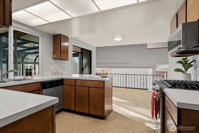 10523 NE 197TH Street, Bothell, WA 98011