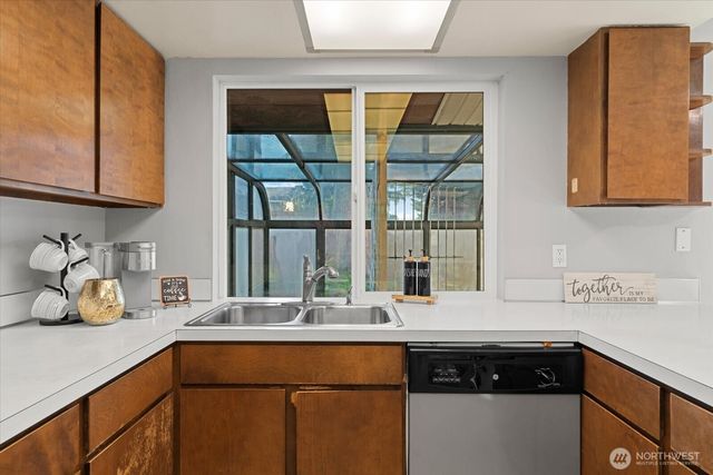 10523 NE 197TH Street, Bothell, WA 98011