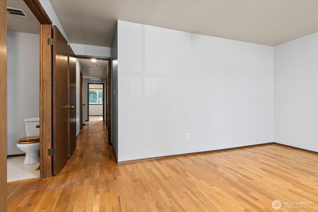 10523 NE 197TH Street, Bothell, WA 98011